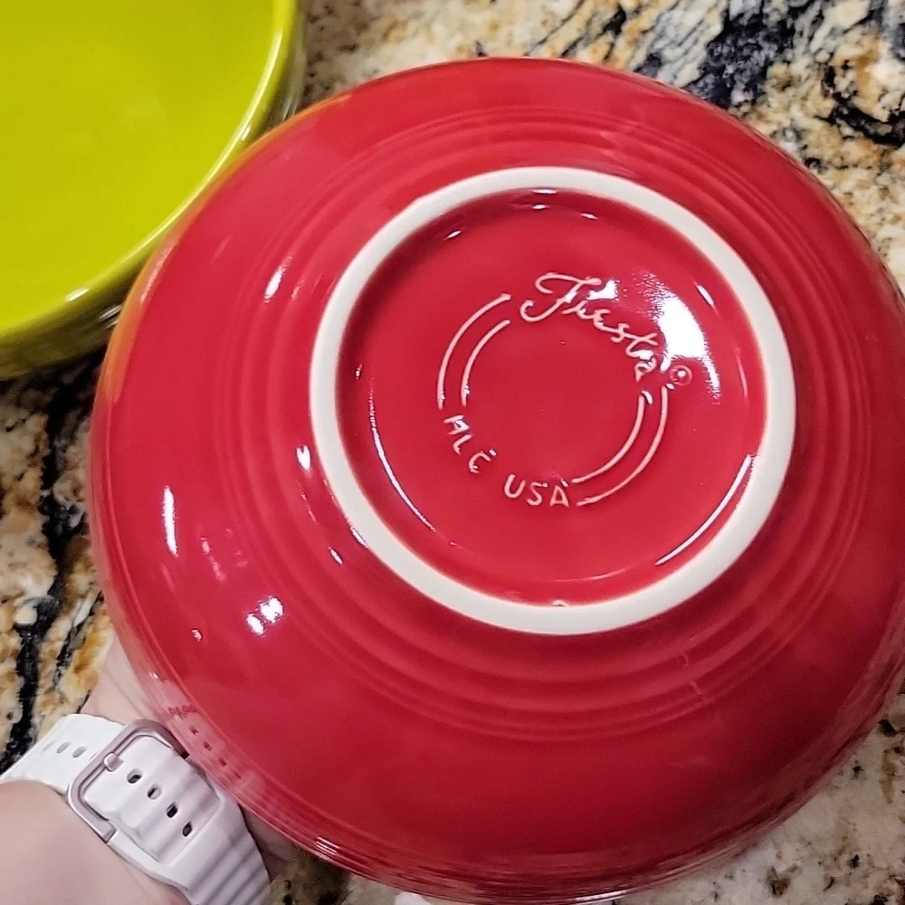Bistro Coupe 7 5/8 Inch Medium Bowl 38 OZ Scarlet